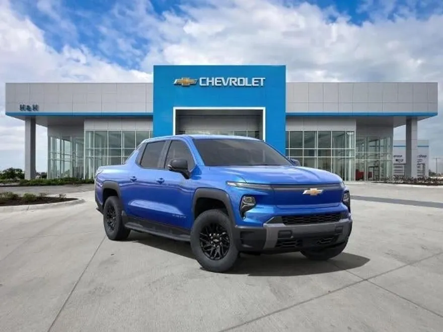 2025 Chevrolet Silverado EV LT photo 1