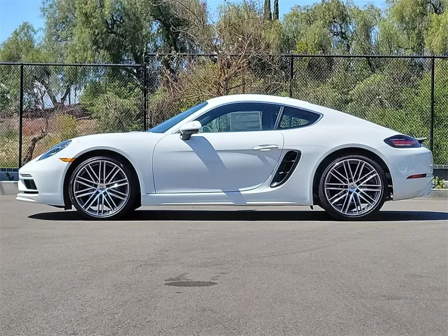 2025 Porsche Cayman photo 2