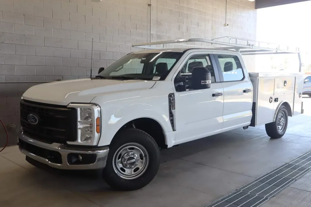 2025 Ford F-250 XL photo 1