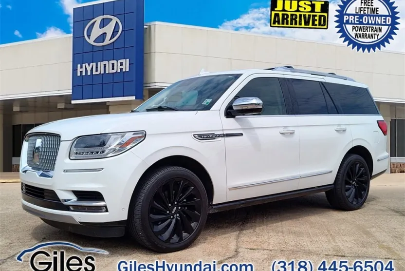 2021 Lincoln Navigator Black Label photo 1