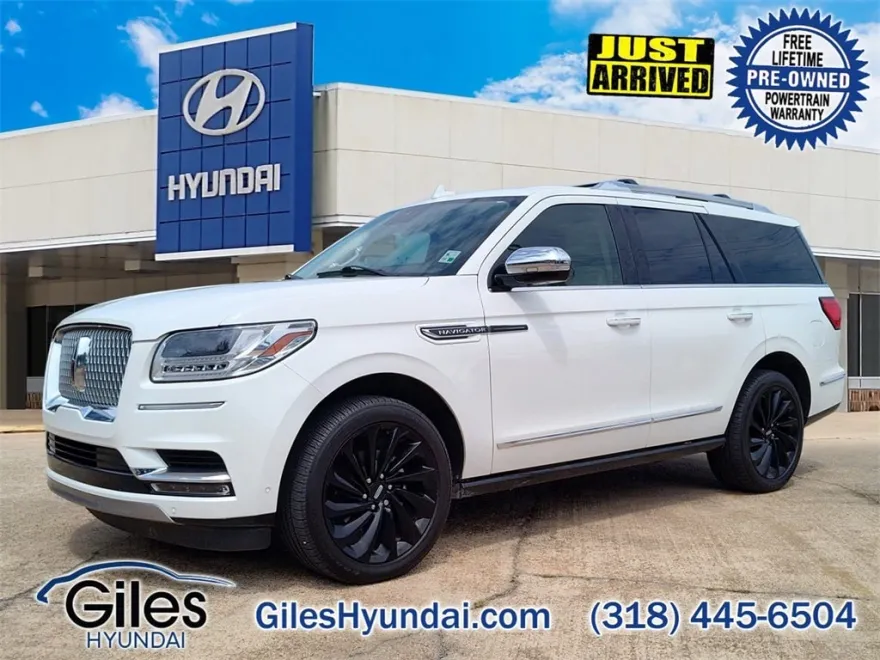 2021 Lincoln Navigator Black Label photo 1