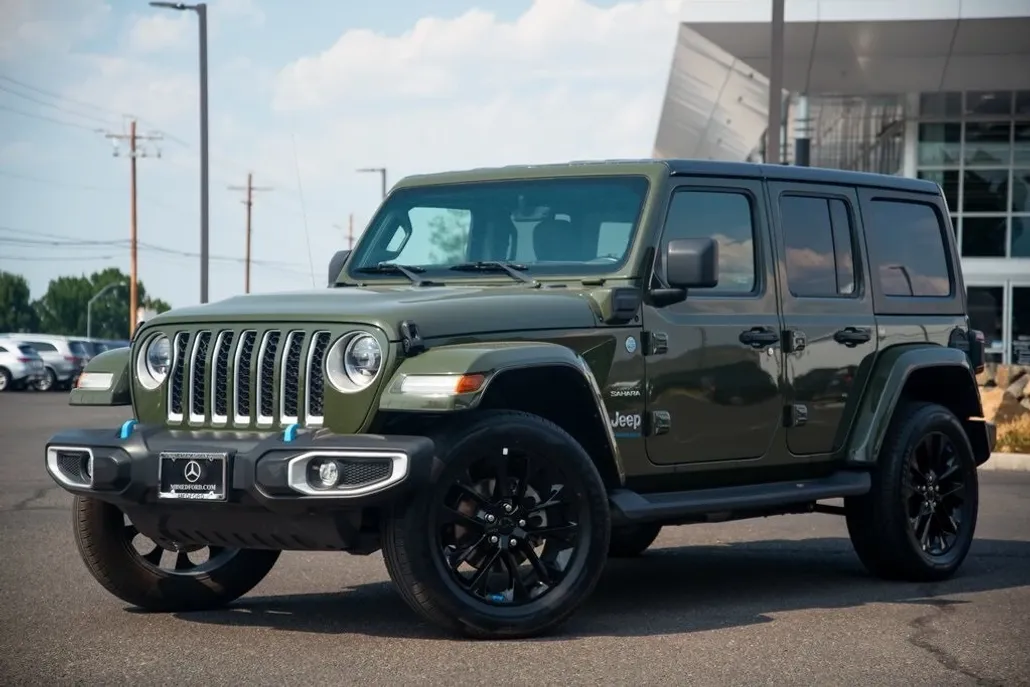 2023 Jeep Wrangler Sahara 4xe photo 1