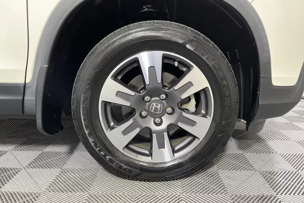 2019 Honda Ridgeline RTL-T photo 1