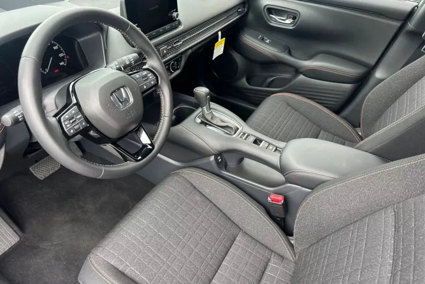 2025 Honda HR-V Sport 2WD photo 1