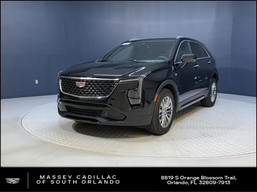 2025 Cadillac XT4 Premium Luxury photo 1
