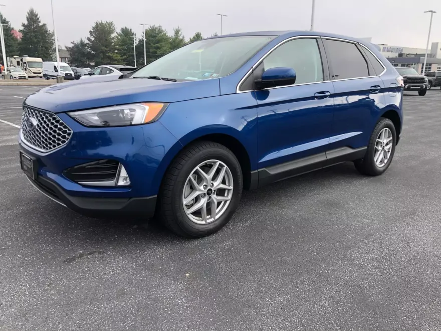 2024 Ford Edge SEL photo 1
