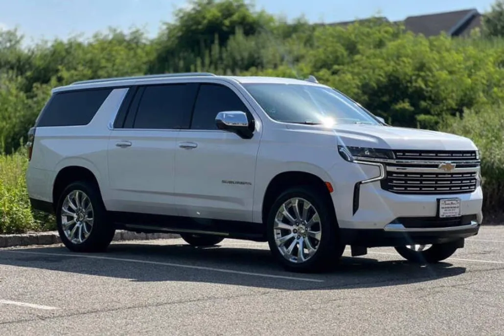 2021 Chevrolet Suburban Premier photo 1