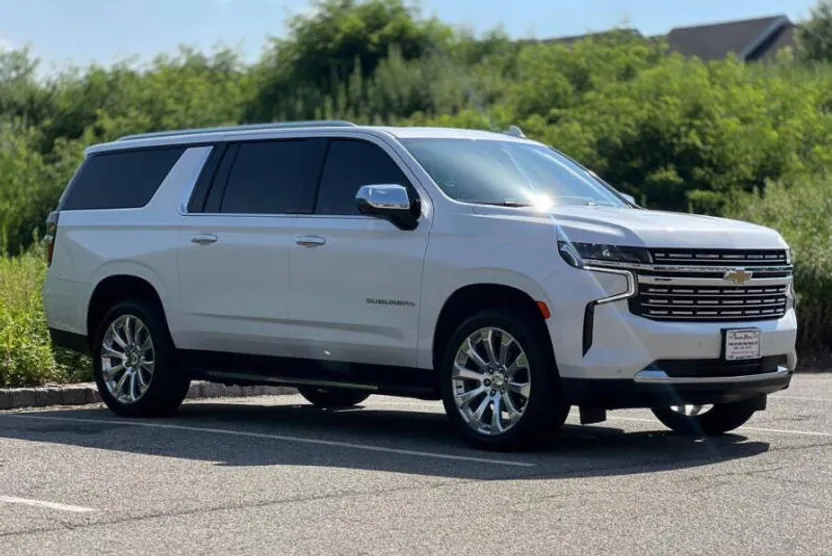 2021 Chevrolet Suburban Premier photo 1