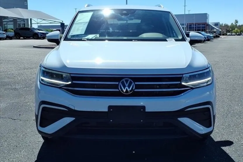 2024 Volkswagen Tiguan SE Wolfsburg Edition photo 1