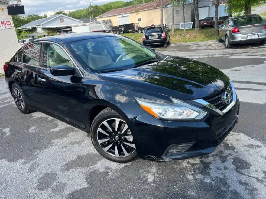 2018 Nissan Altima 2.5 photo 1