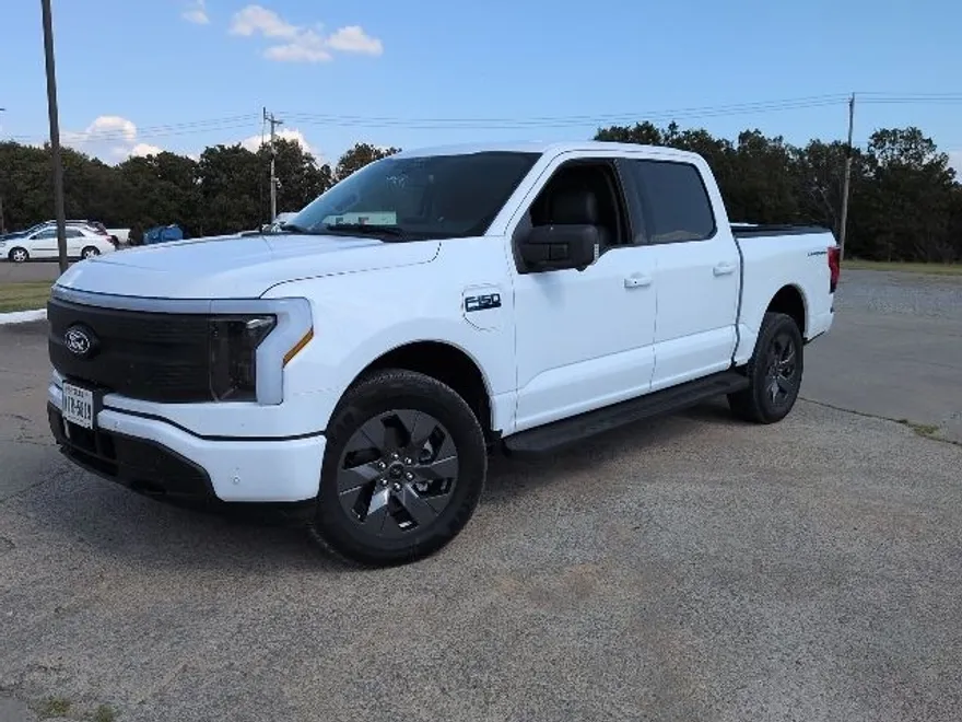 2025 Ford F-150 Lightning photo 1