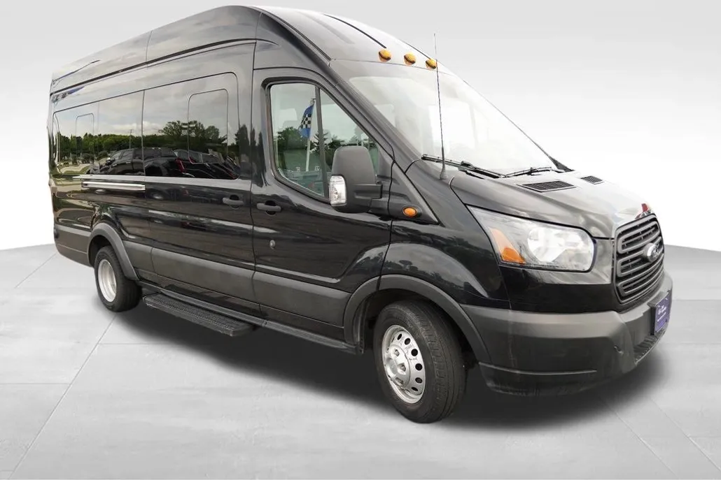 2019 Ford Transit photo 1