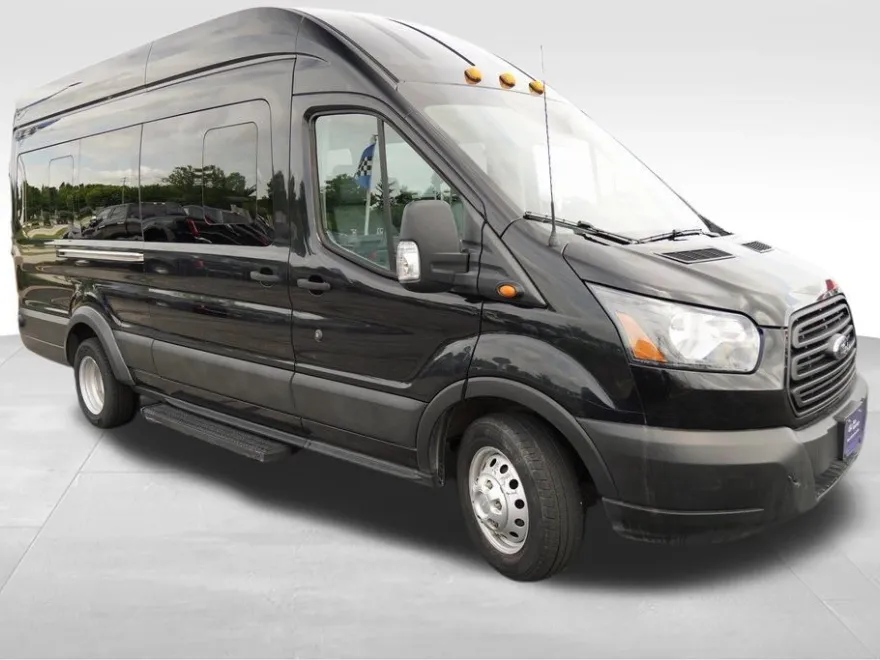 2019 Ford Transit photo 1
