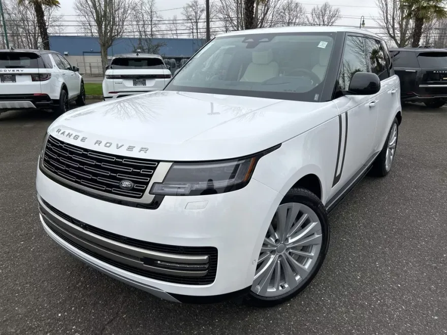 2025 Land Rover Range Rover SE photo 1