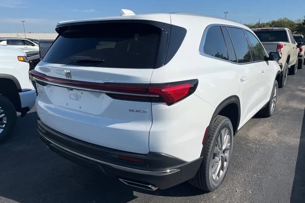 2026 Buick Enclave Preferred photo 1