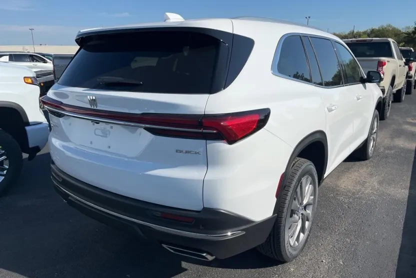 2026 Buick Enclave Preferred photo 1
