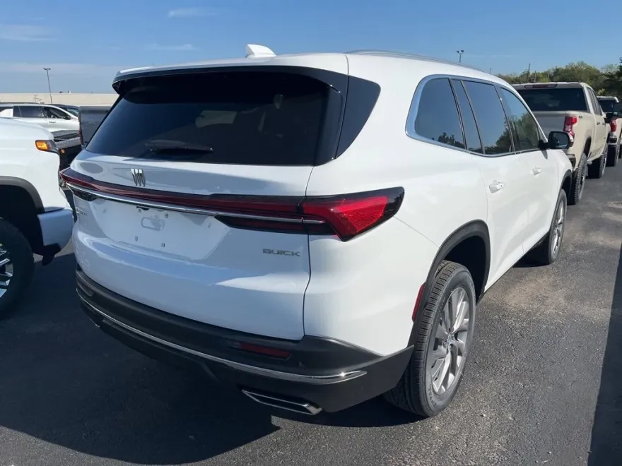 2026 Buick Enclave Preferred photo 1