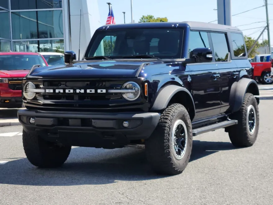 2021 Ford Bronco Outer Banks photo 1