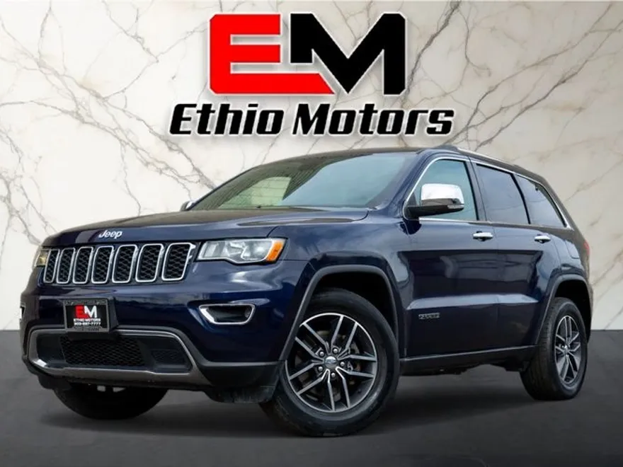 2012 Jeep Grand Cherokee Laredo photo 1