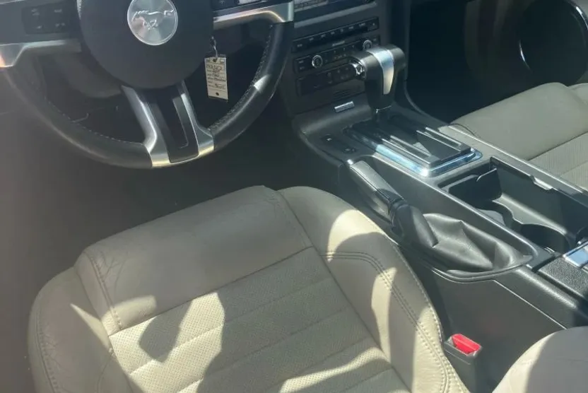 2011 Ford Mustang GT Premium Convertible photo 1