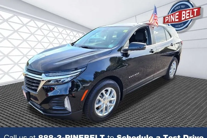 2022 Chevrolet Equinox LT photo 1