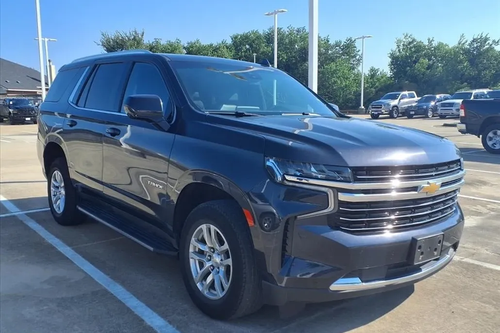 2023 Chevrolet Tahoe LT photo 1