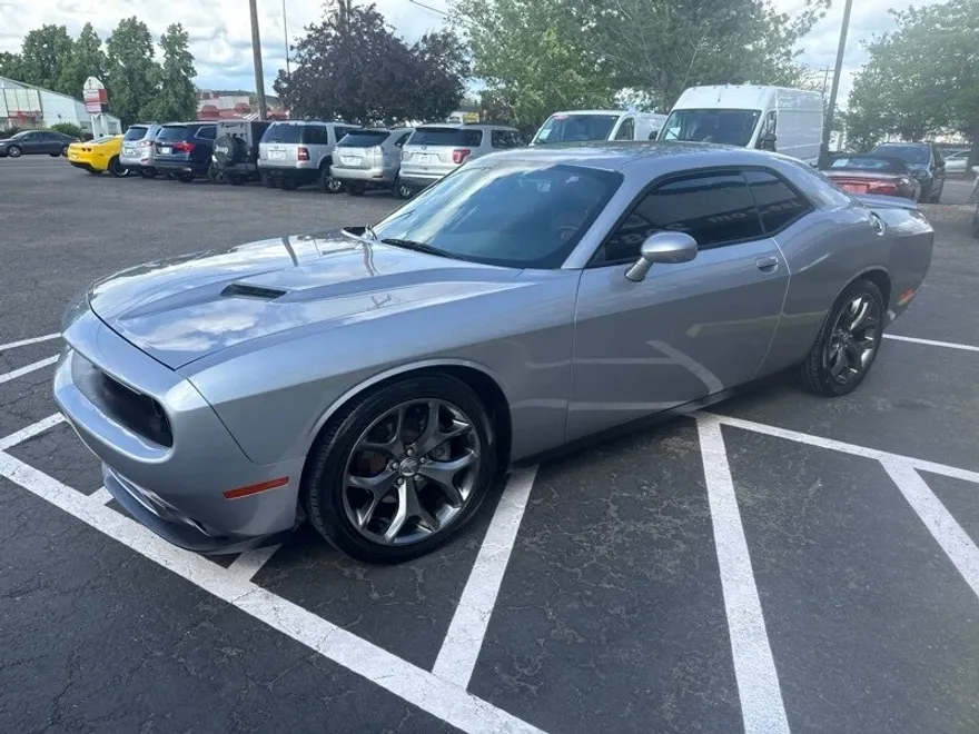 2015 Dodge Challenger SXT Plus photo 1