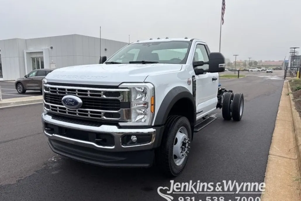 2026 Ford F-550 photo 1