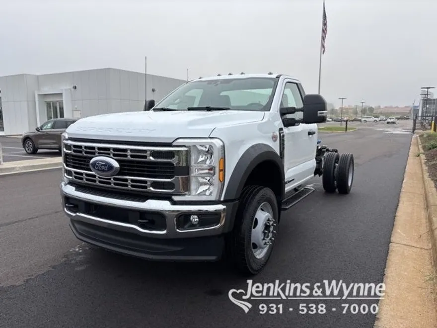 2026 Ford F-550 photo 1