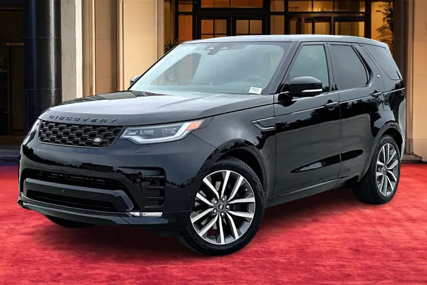 2025 Land Rover Discovery SE photo 1