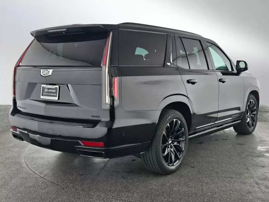 2021 Cadillac Escalade Sport Platinum photo 1