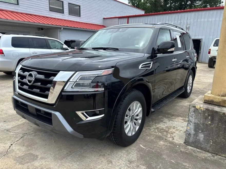 2023 Nissan Armada SV photo 1