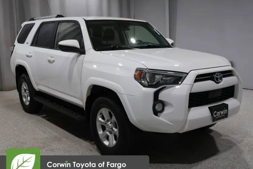 2020 Toyota 4Runner SR5 photo 1
