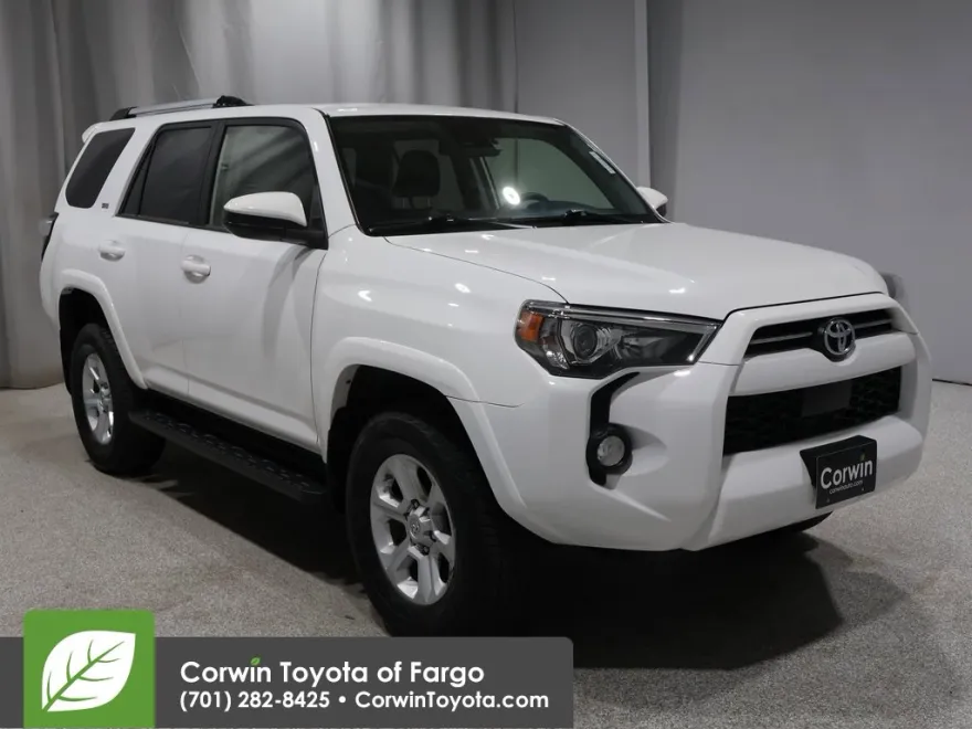 2020 Toyota 4Runner SR5 photo 1