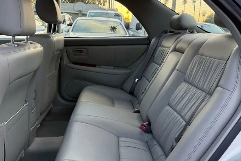 1999 Lexus ES 300 photo 1
