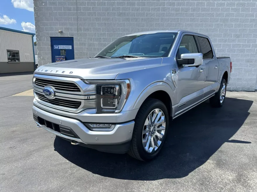 2022 Ford F-150 Limited photo 1