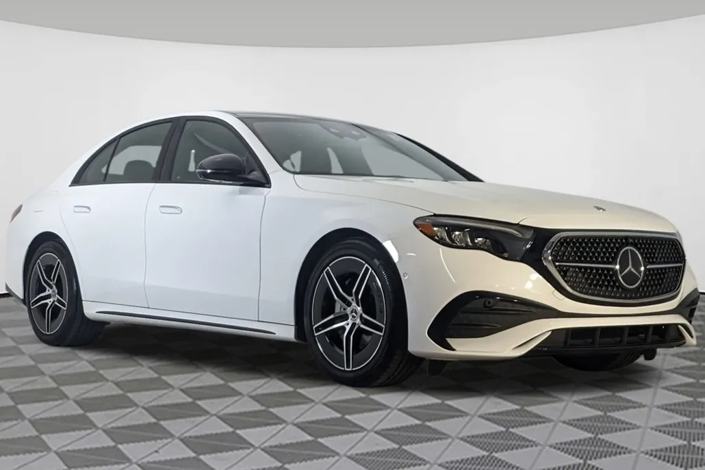2024 Mercedes Benz E 350 4MATIC Sedan photo 1