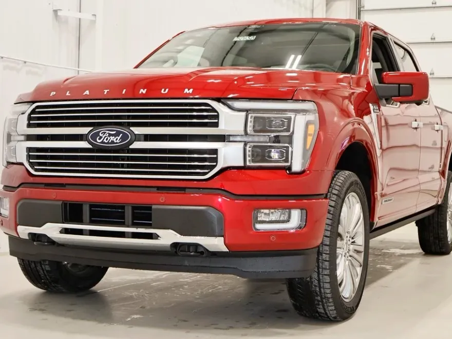2025 Ford F-150 Platinum photo 1