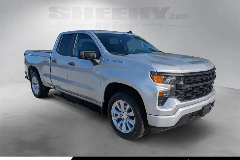 2022 Chevrolet Silverado 1500 Custom photo 1