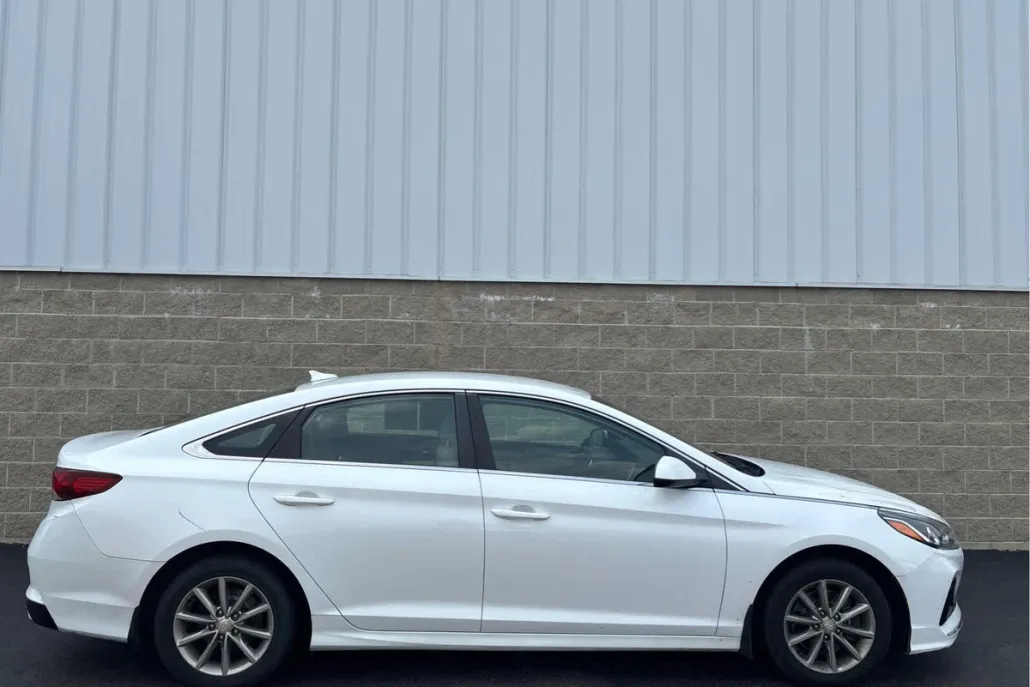2018 Hyundai Sonata SE photo 1
