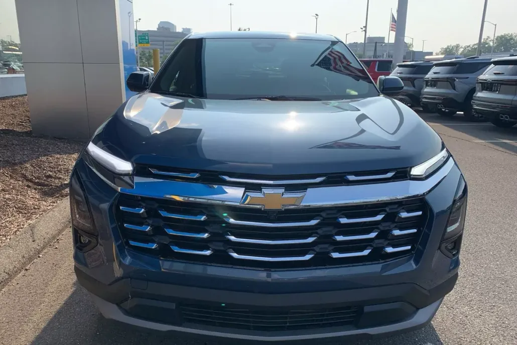 2026 Chevrolet Equinox LT photo 1