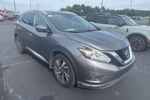 2017 Nissan Murano Platinum photo 2