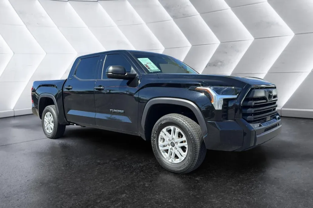 2024 Toyota Tundra SR5 CrewMax photo 1