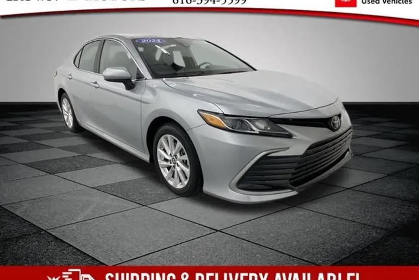 2024 Toyota Camry LE photo 1