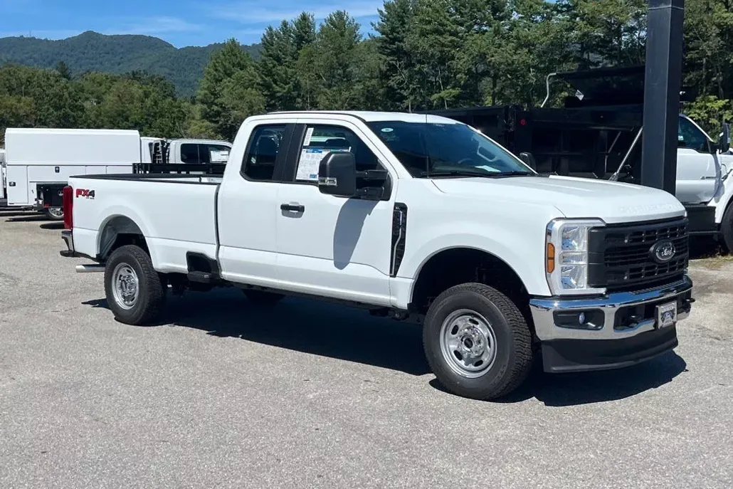 2025 Ford F-250 XL photo 1