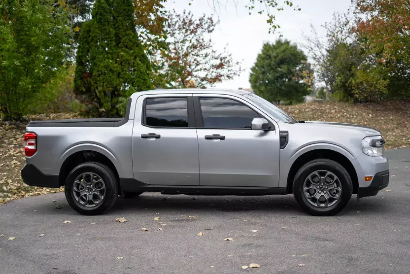 2023 Ford Maverick XLT photo 1