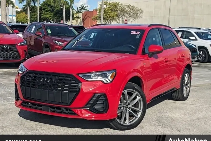 2023 Audi Q3 S line Premium photo 1