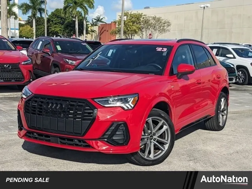 2023 Audi Q3 S line Premium photo 1