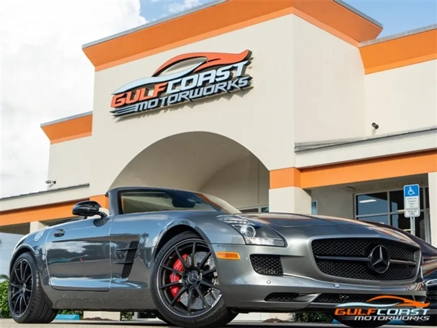 2014 Mercedes Benz SLS-Class photo 1