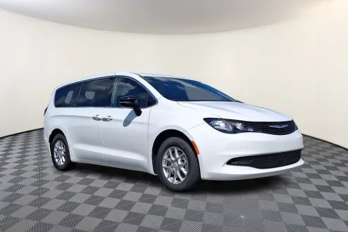 2026 Chrysler Voyager LX photo 1